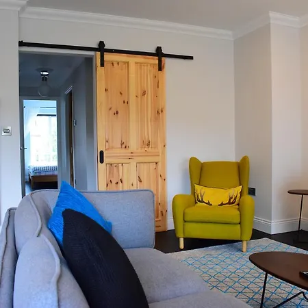 아파트 Modern 2 Bedroom In